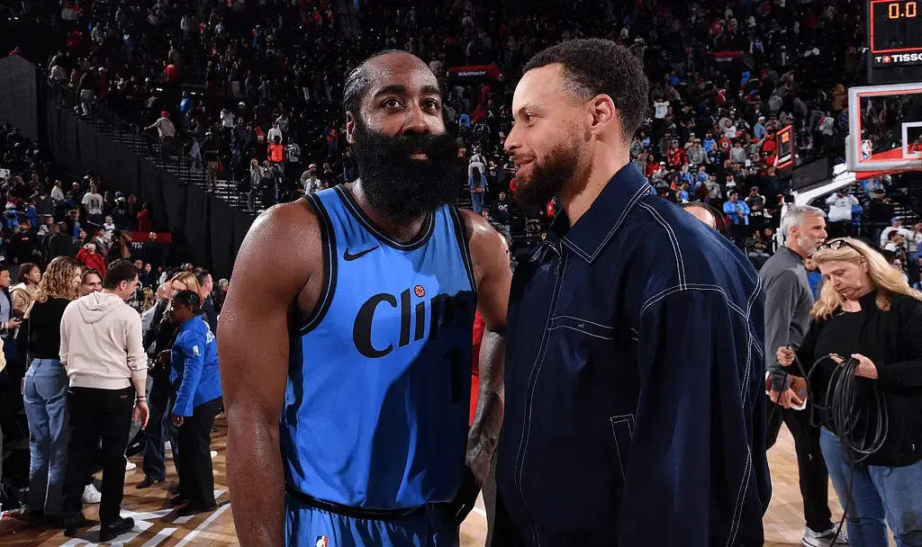 关于哈登连续五场比赛得分超过刷新纪录,湖人不断突破!再创辉煌时刻的信息